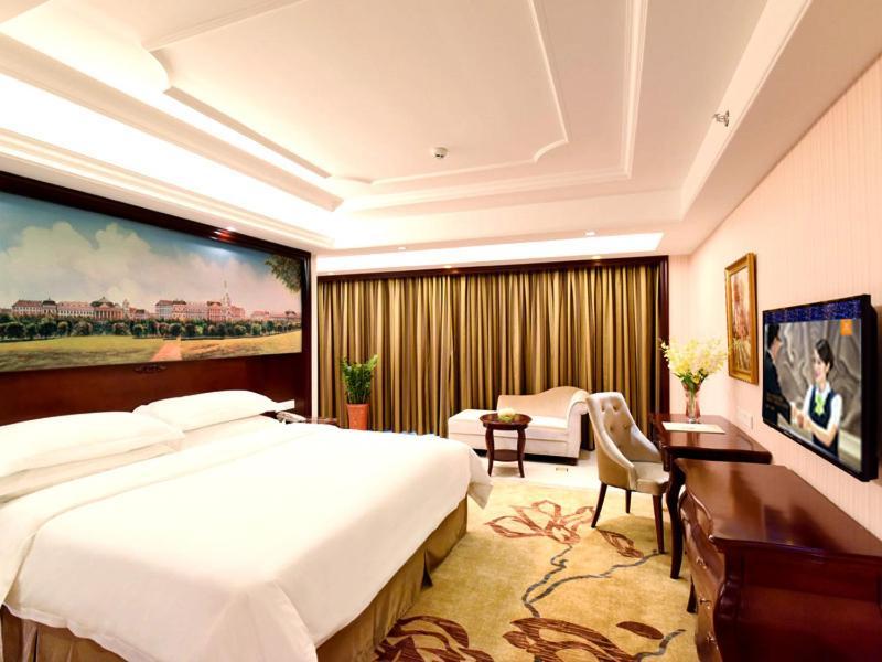 Vienna Hotel Loudi Chunyuan Pedestrian Street المظهر الخارجي الصورة